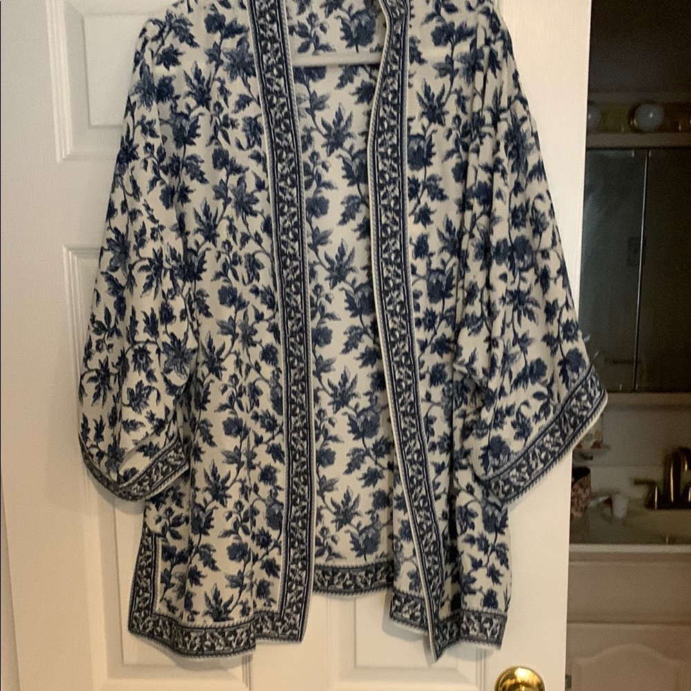 Ladies 3/4 sleeve open vest